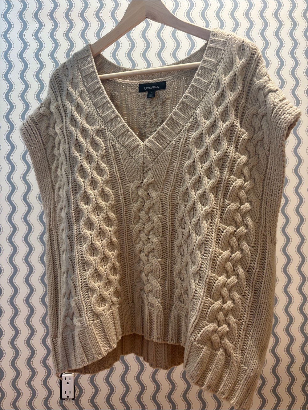 Lea & Viola Beige Cable-Knit V-Neck Sweater Vest